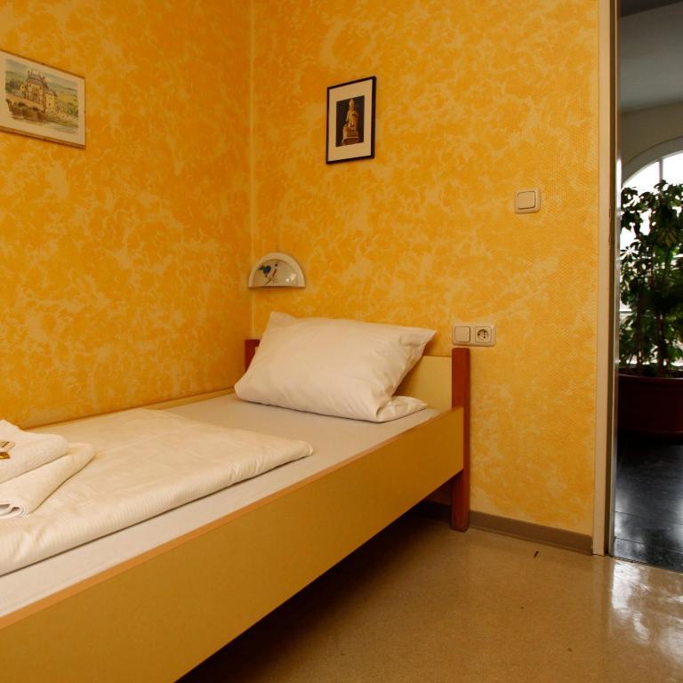 Kolping Hostel Trier Im Warsberger Hof Luaran gambar